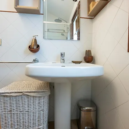 231b- Casa Sant'ambrogio Vista Mare, 2 Chilometri Dal Centro Di E Dal Mare