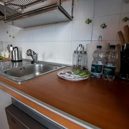 Appartement 231b- Casa Sant'ambrogio Vista Mare, 2 Chilometri Dal Centro Di E Dal Mare *