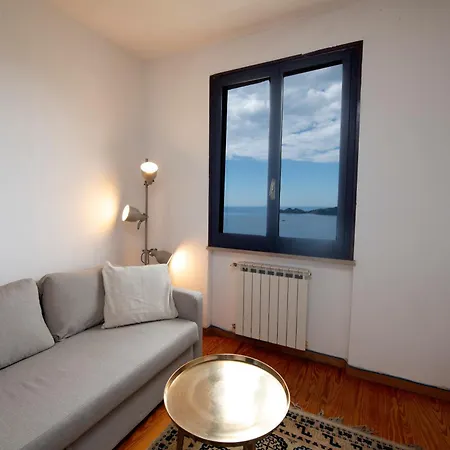 231b- Casa Sant'ambrogio Vista Mare, 2 Chilometri Dal Centro Di E Dal Mare Appartement *